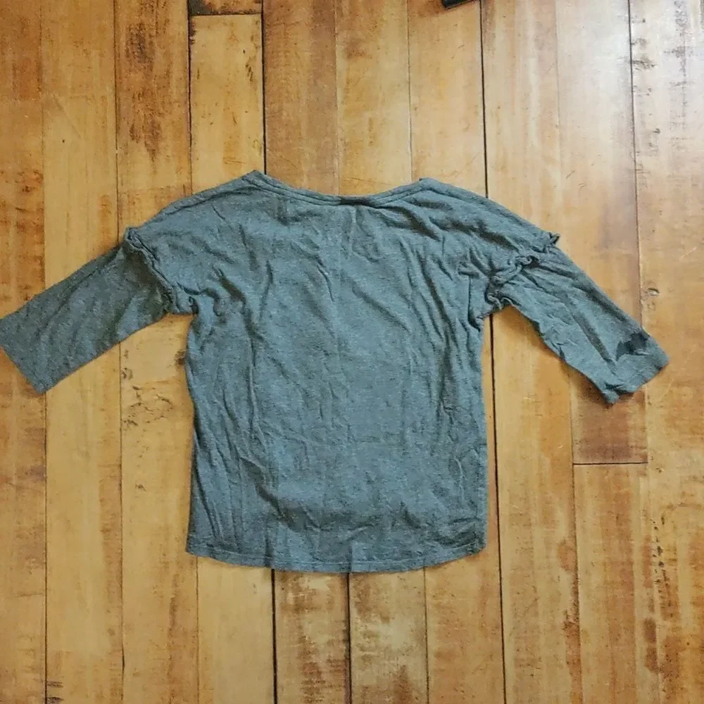 Gap DC Collab Size 6 to 7 bat Girl shirt Cotton Gray shirt Sequins Spring Black